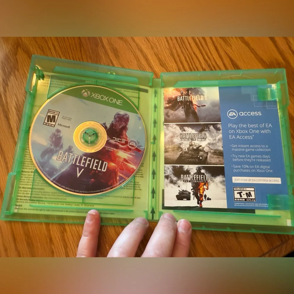 Battlefield V Deluxe Edition for Xbox One